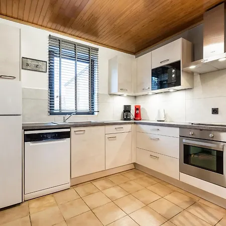 With Garden, Lessive, Cleaning Included Holiday home *