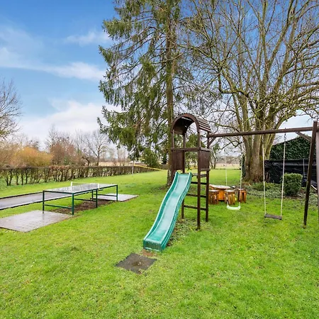 With Garden, Lessive, Cleaning Included Holiday home *